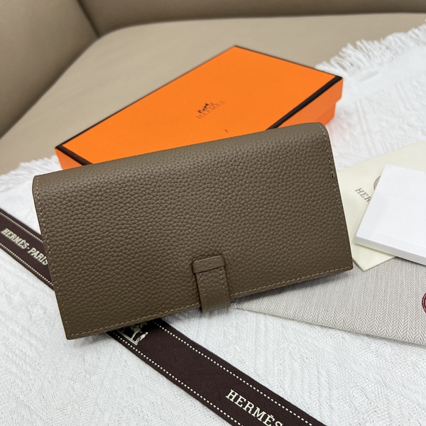 エルメス財布コピー背面デザイン